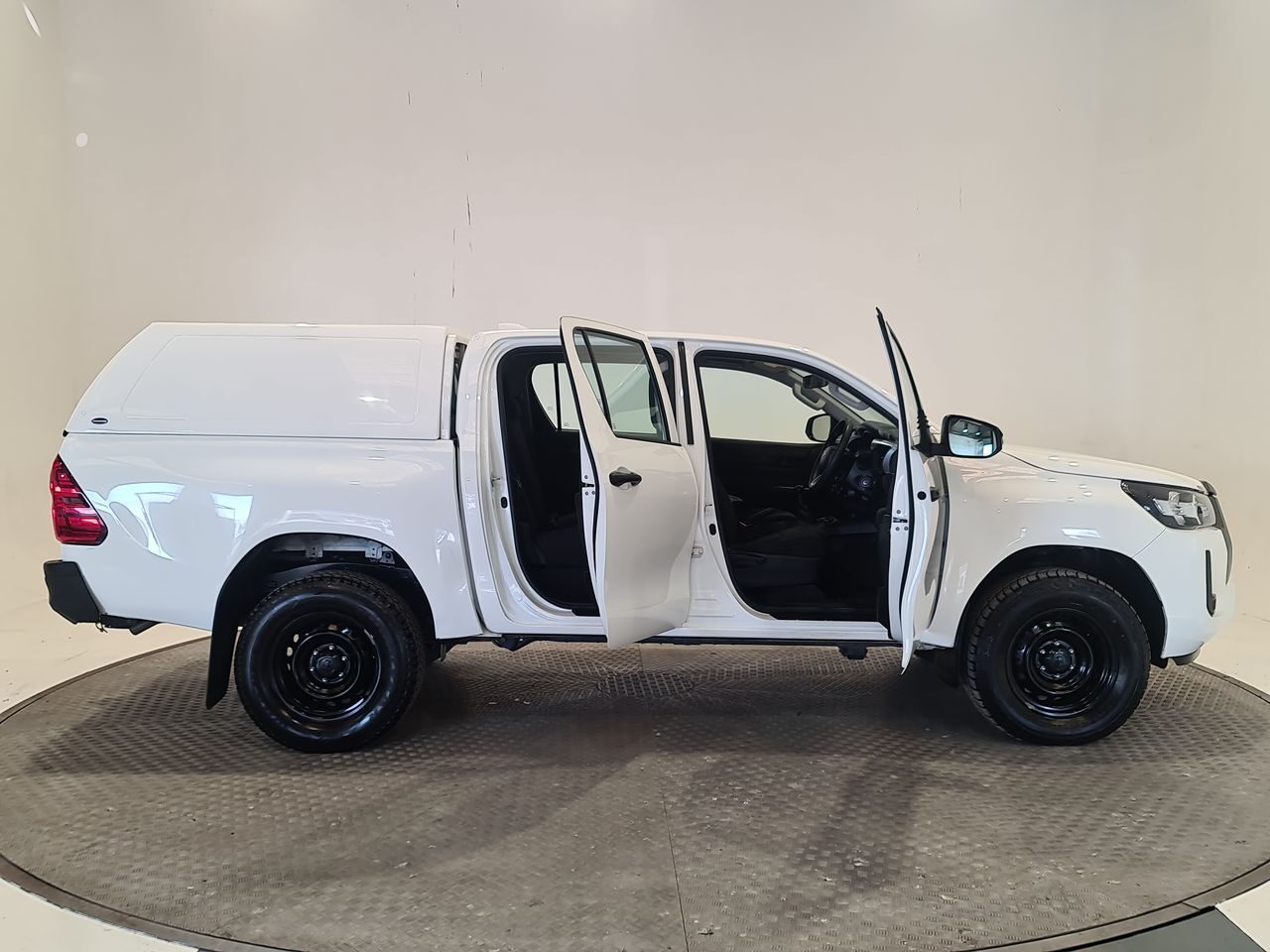 Used Toyota Hilux 2024 for sale - 78015948: Photo 17