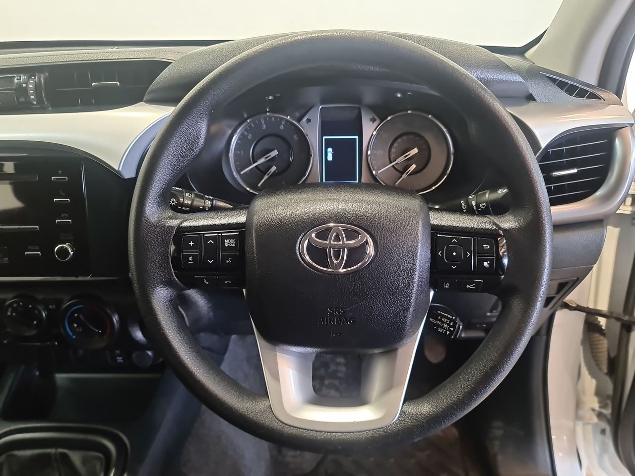 Used Toyota Hilux 2024 for sale - 78015948: Photo 21