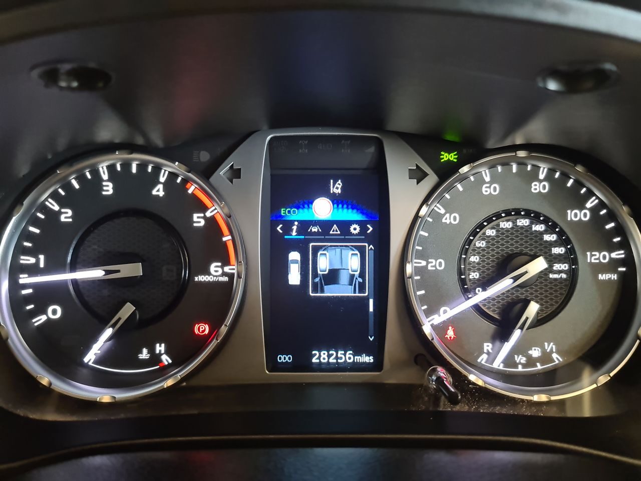 Used Toyota Hilux 2024 for sale - 78015948: Photo 25