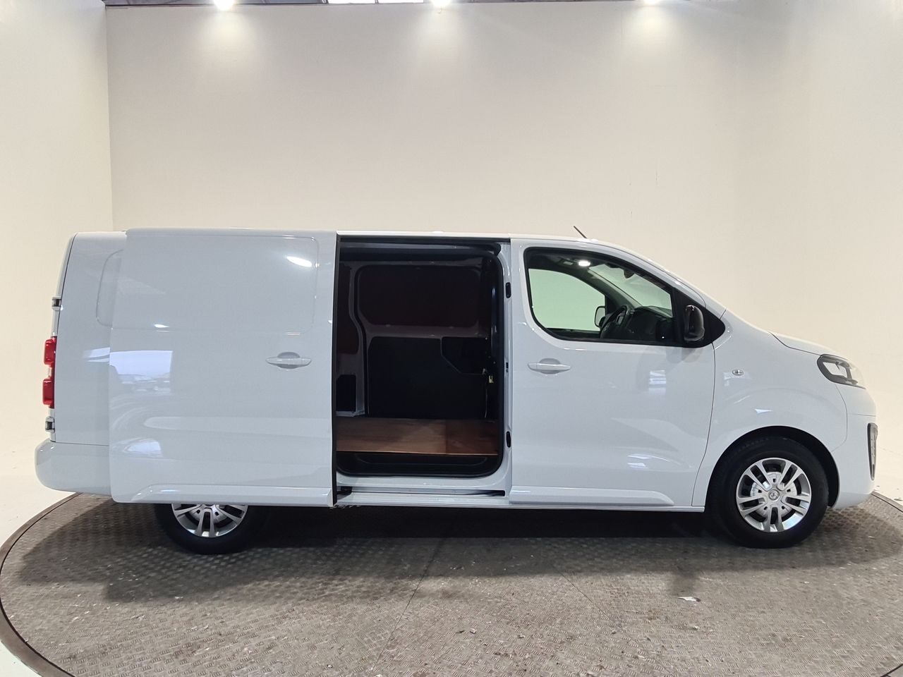 Used Vauxhall Vivaro 2022 for sale - 77555948: Photo 18