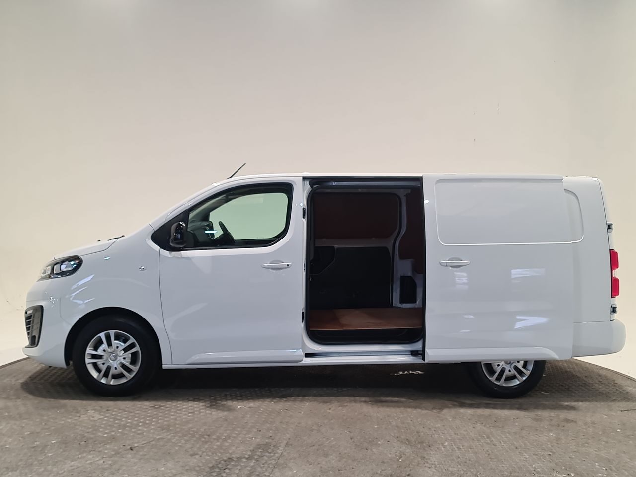 Used Vauxhall Vivaro 2022 for sale - 77555948: Photo 9