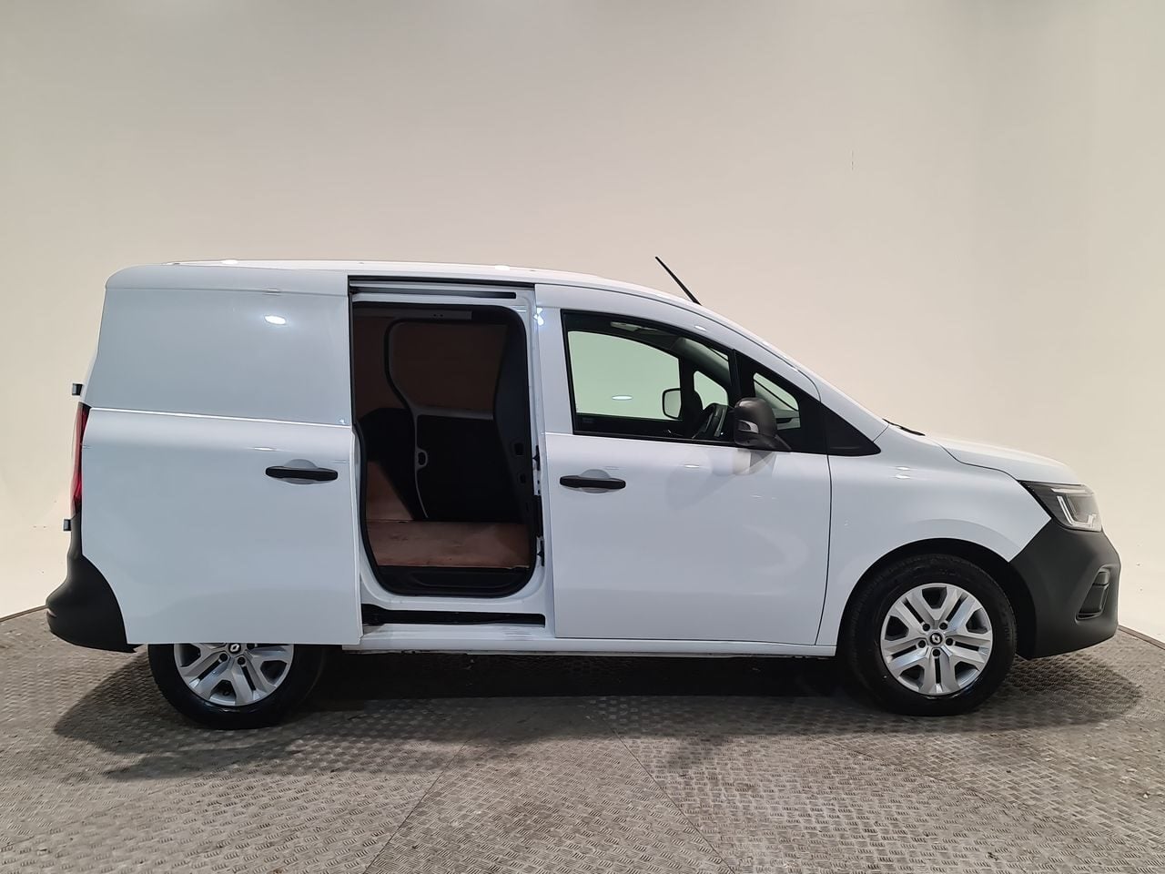 Used Renault Kangoo 2024 for sale - 76710631: Photo 18