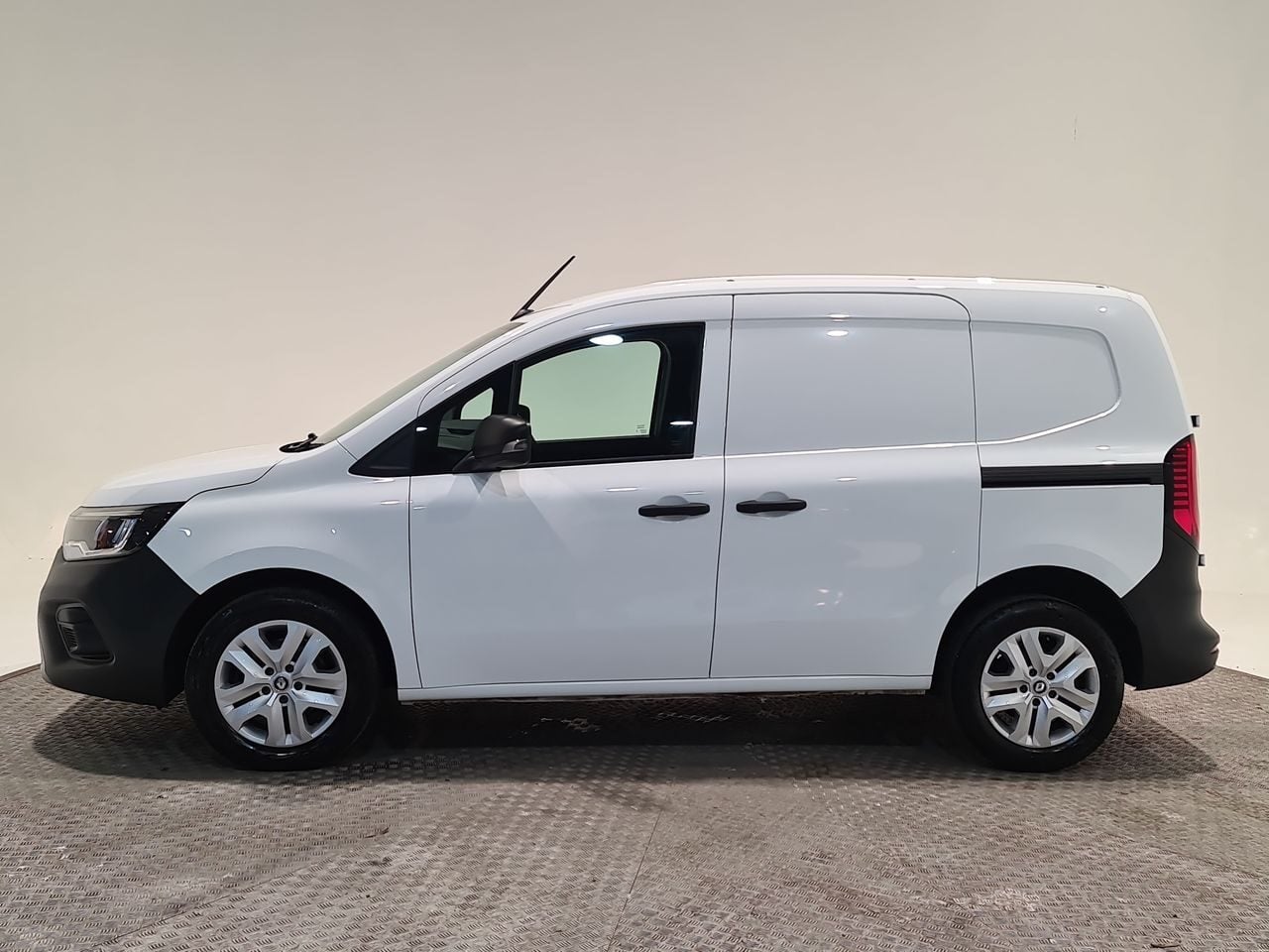 Used Renault Kangoo 2024 for sale - 76710631: Photo 5