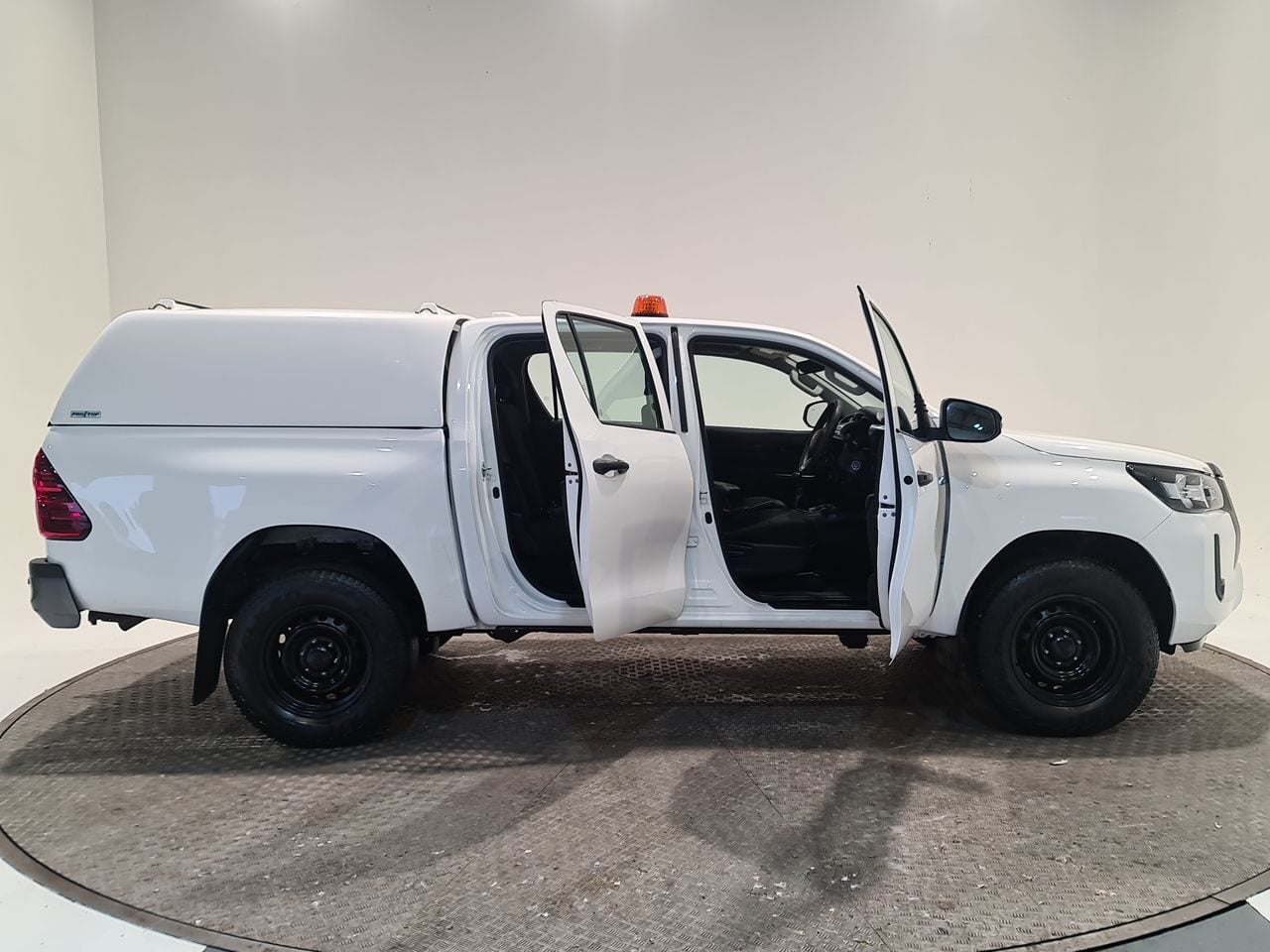 Used Toyota Hilux 2022 for sale - 77355143: Photo 19