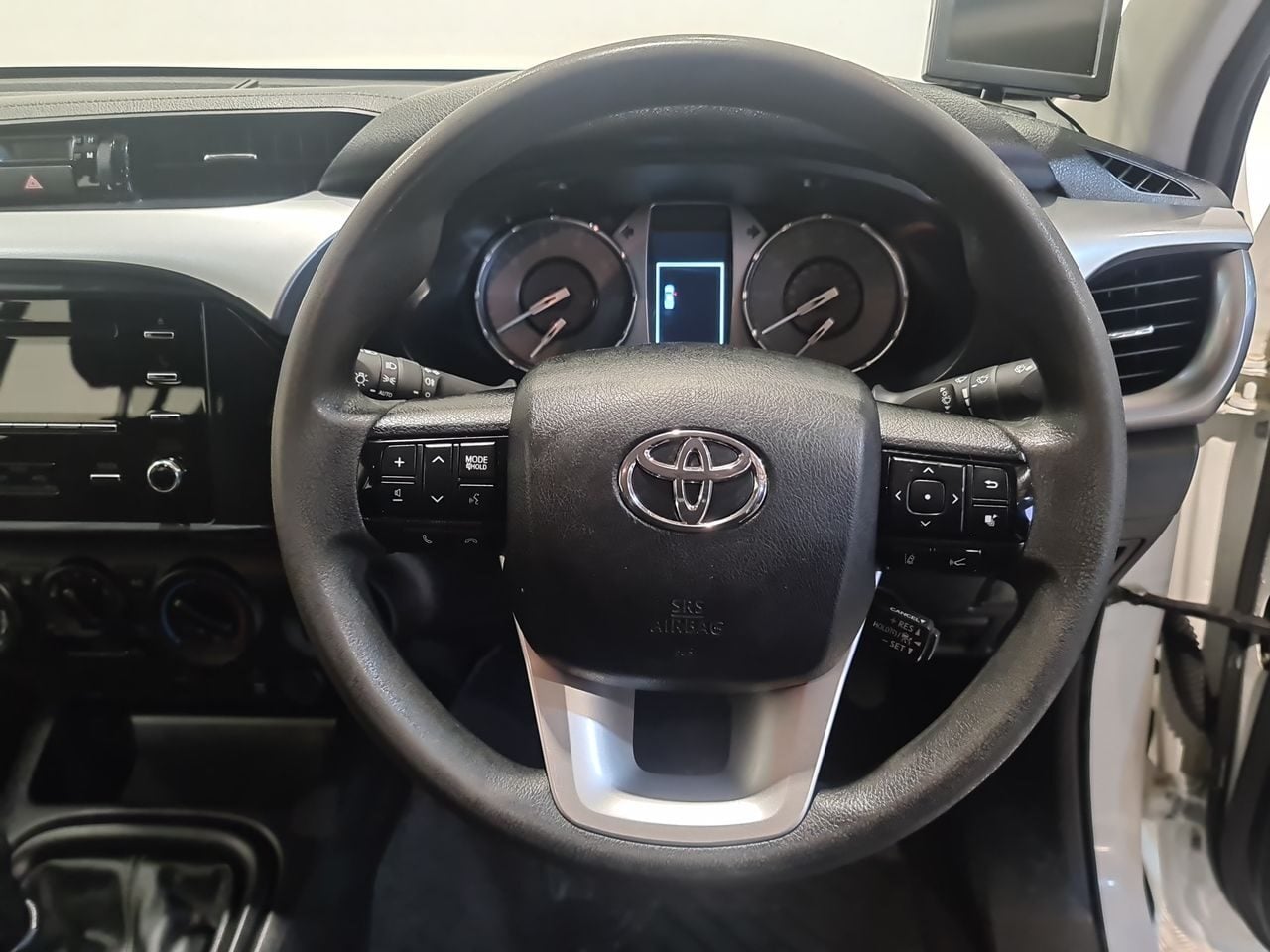 Used Toyota Hilux 2022 for sale - 77355143: Photo 23