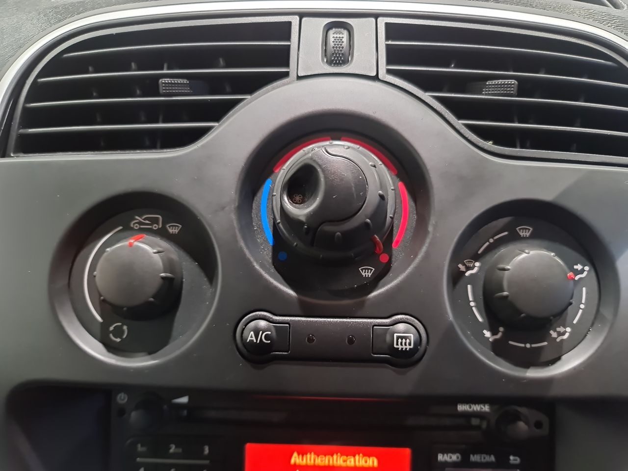 Used Nissan NV250 2020 for sale - 76611244: Photo 24