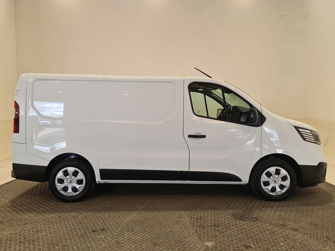Used Renault Trafic 2023 for sale - 76544872: Photo 16