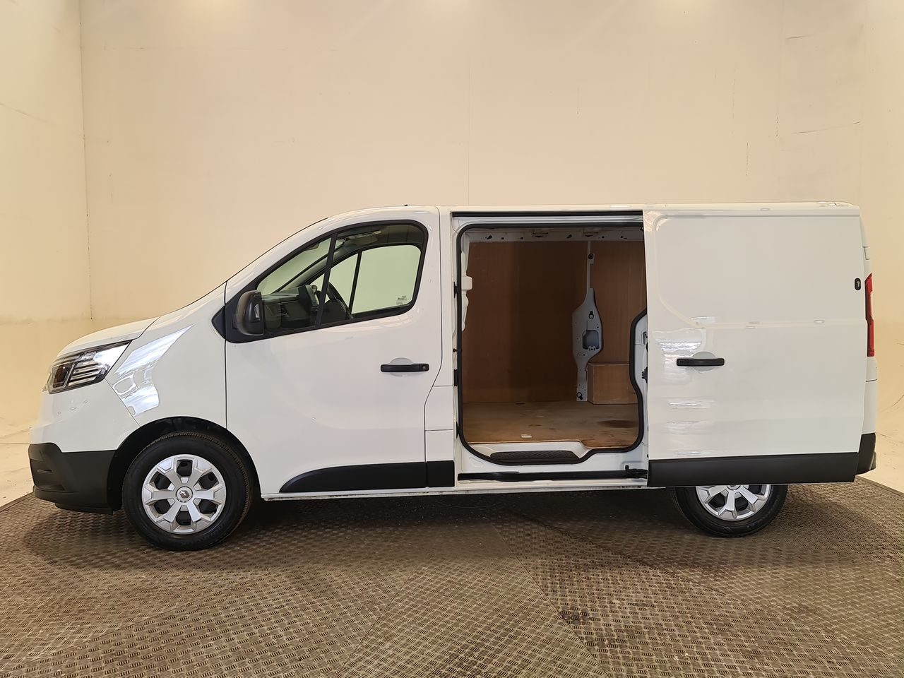 Used Renault Trafic 2023 for sale - 76544872: Photo 9