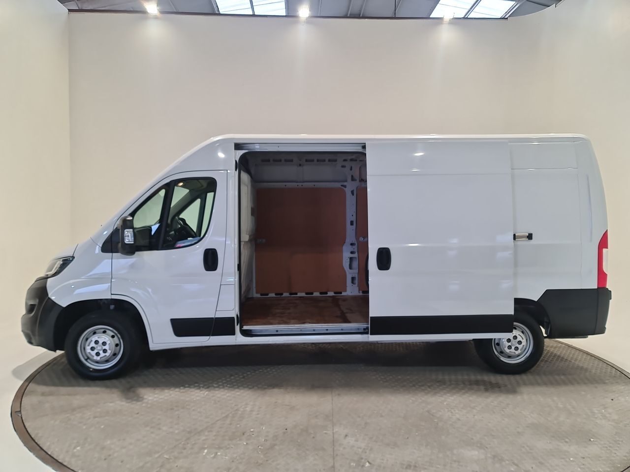 Used Peugeot Boxer 2023 for sale - 77952148: Photo 9