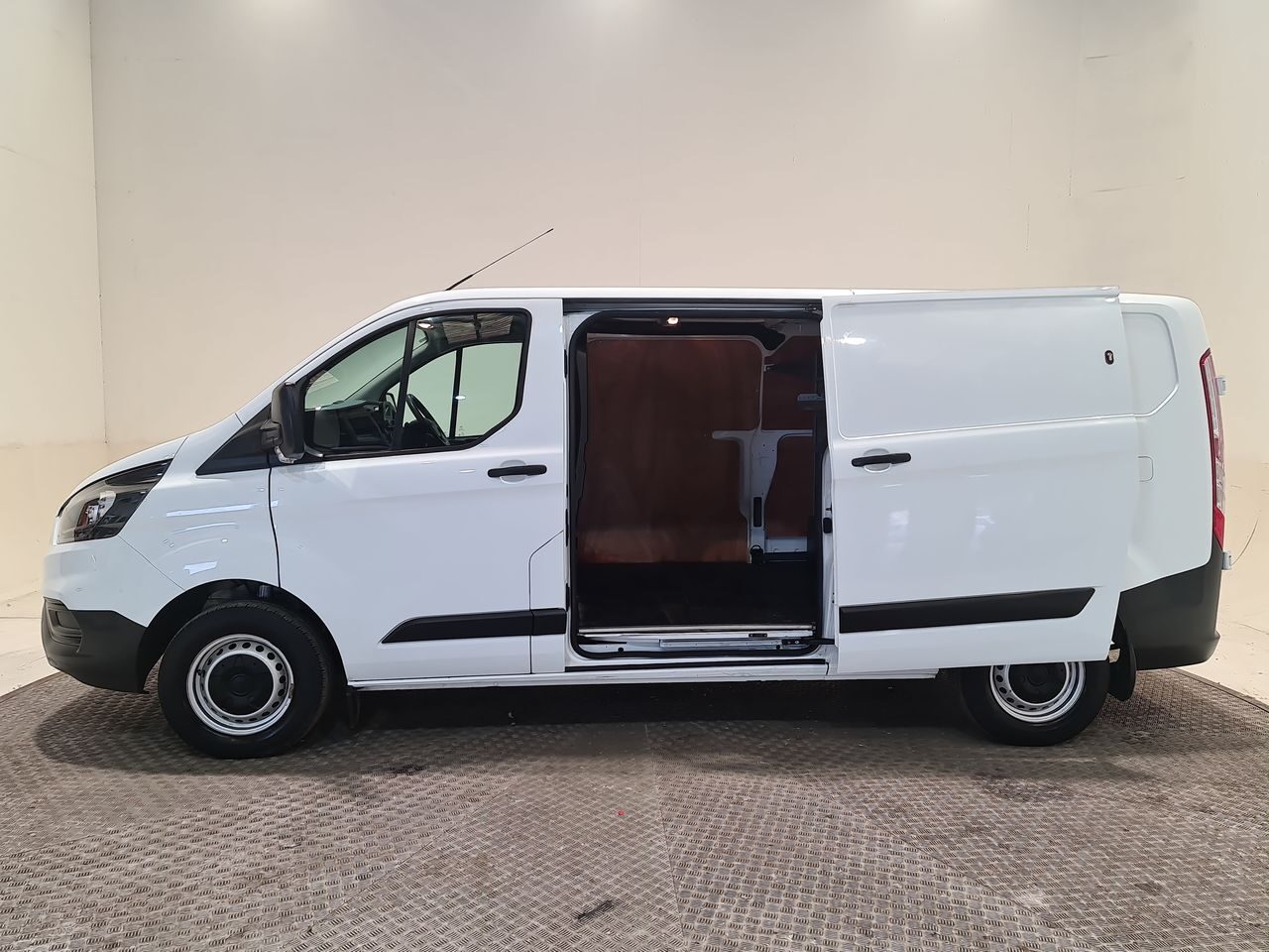 Used Ford Transit Custom 2023 for sale - 76544868: Photo 9