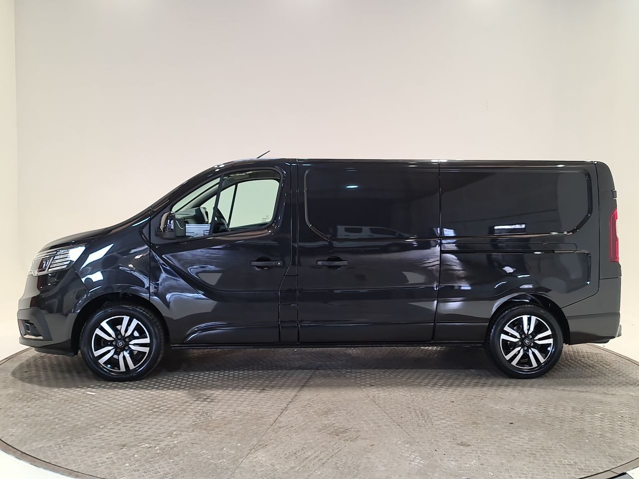 Used Renault Trafic 2023 for sale - 76653801: Photo 5