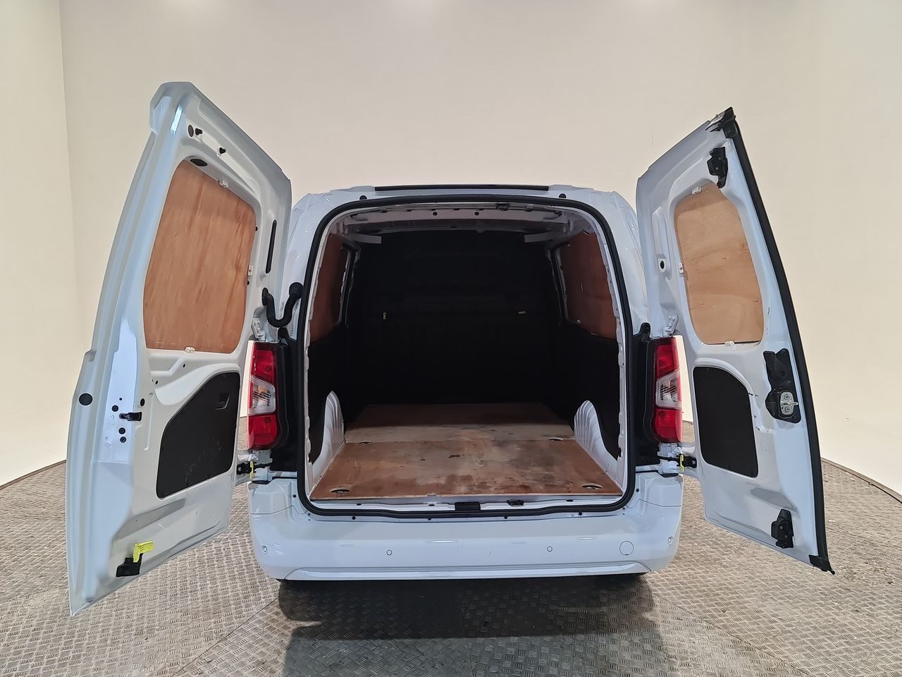 Used Vauxhall Combo 2023 for sale - 76577106: Photo 13