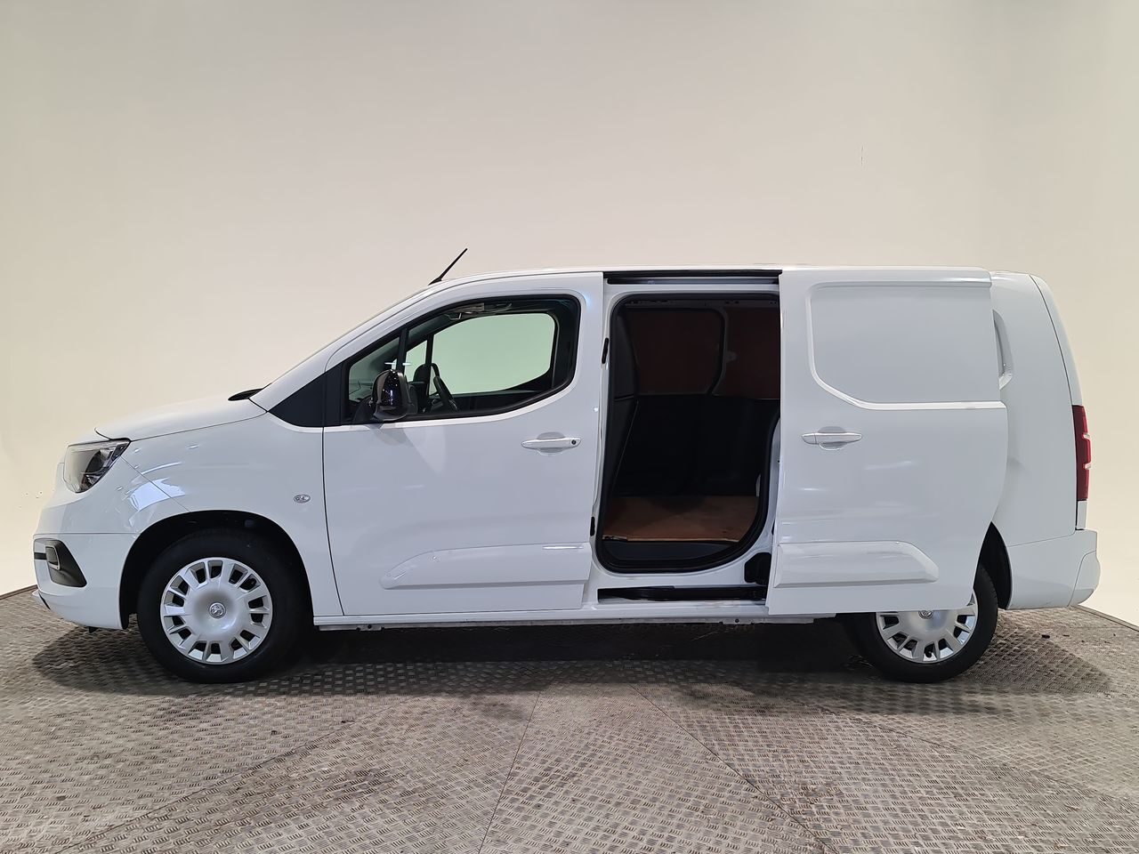 Used Vauxhall Combo 2023 for sale - 76577106: Photo 9