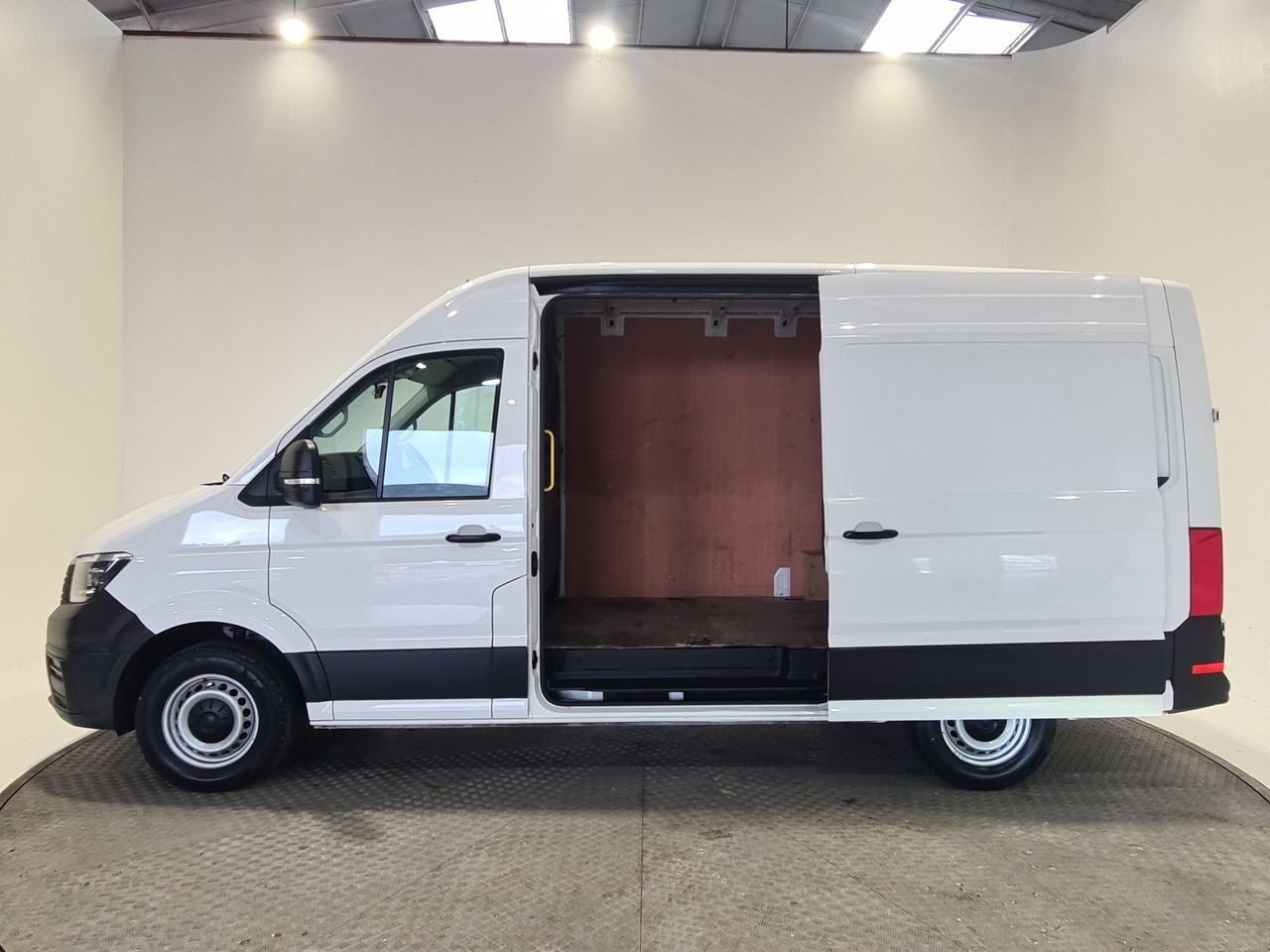 Used Volkswagen Crafter 2021 for sale - 77764137: Photo 9