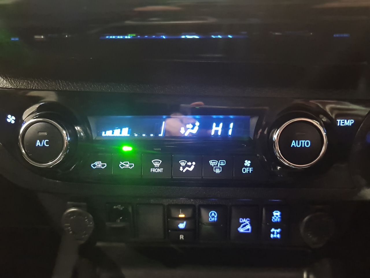 Used Toyota Hilux 2021 for sale - 77989529: Photo 26