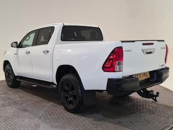 Used Toyota Hilux 2021 for sale - 75503254: Photo