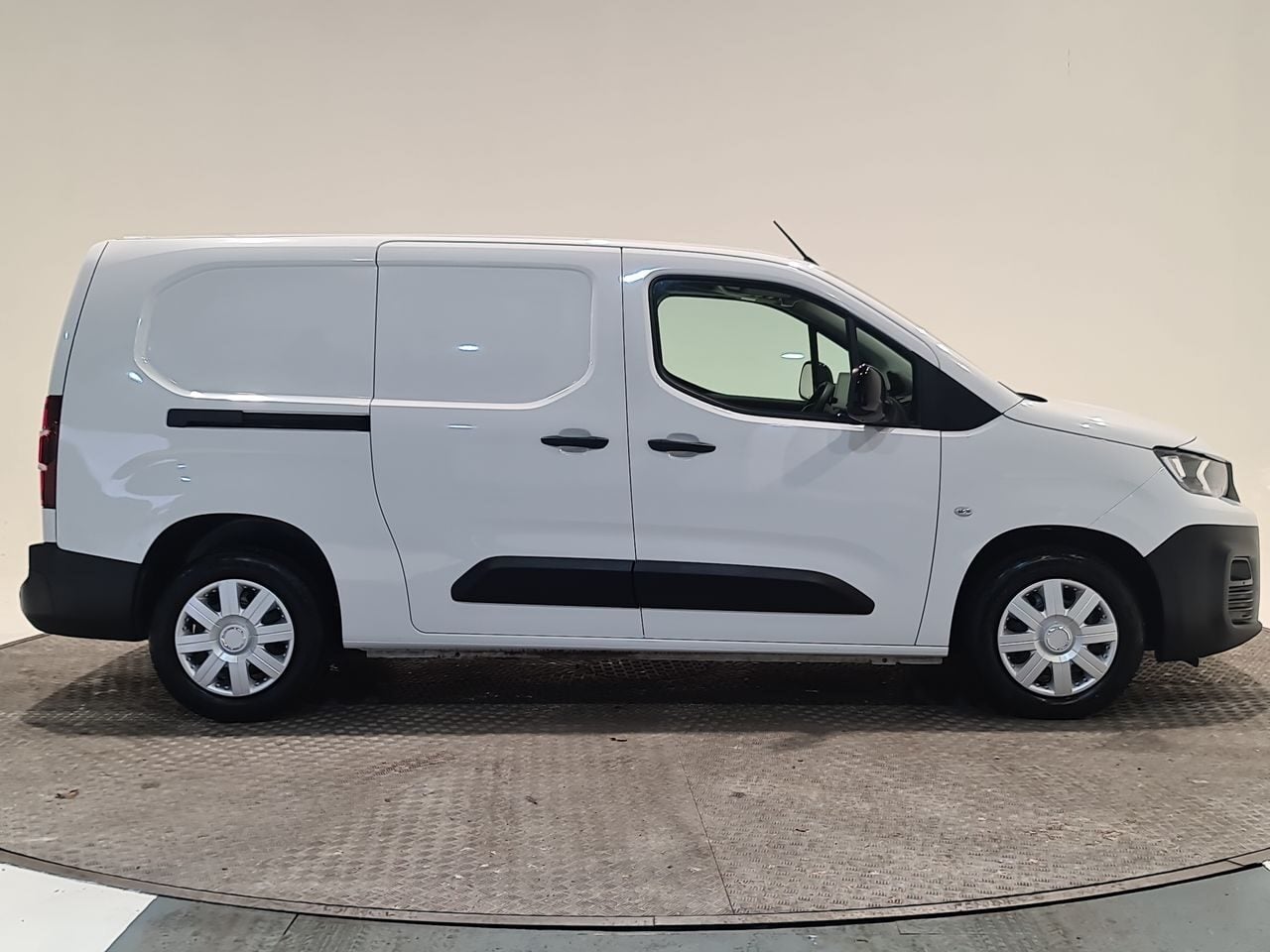 Used Peugeot Partner 2022 for sale - 76776533: Photo 16