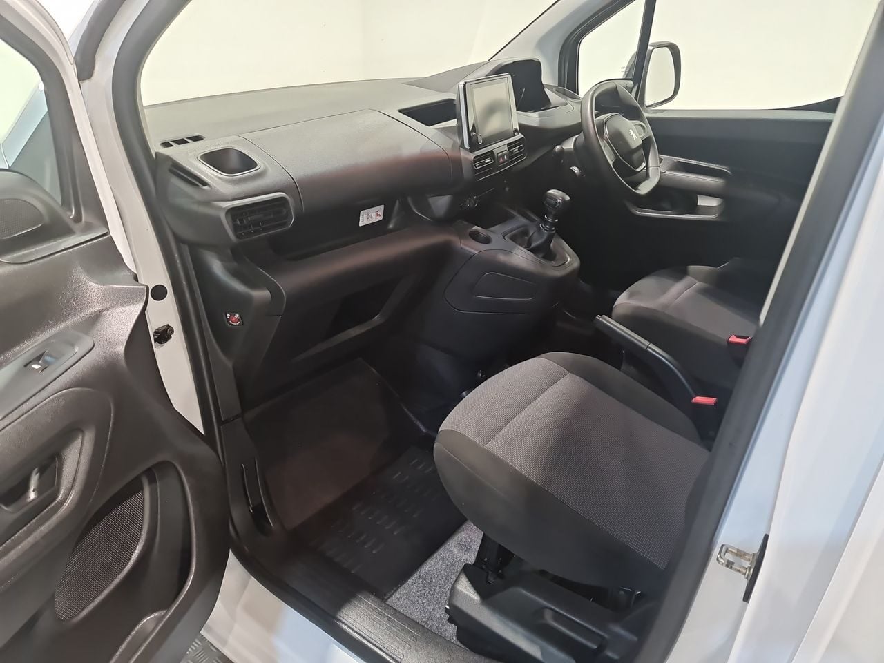 Used Peugeot Partner 2022 for sale - 76776533: Photo 7