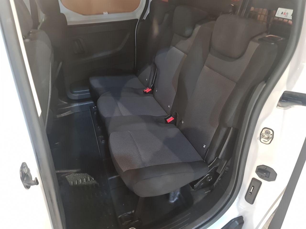 Used Peugeot Partner 2022 for sale - 76776533: Photo 8