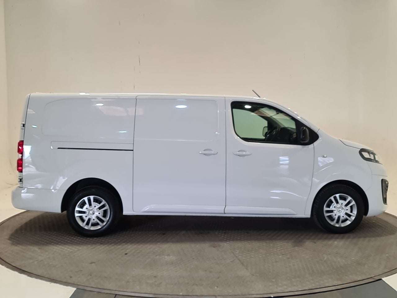 Used Vauxhall Vivaro 2023 for sale - 78218954: Photo 16