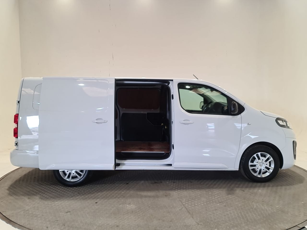 Used Vauxhall Vivaro 2023 for sale - 78218954: Photo 18