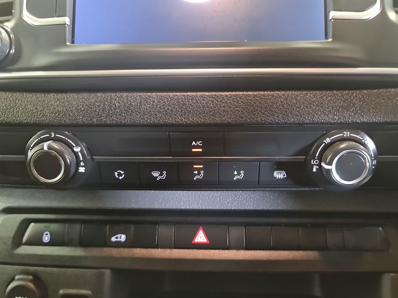 Used Vauxhall Vivaro 2023 for sale - 78218954: Photo 24