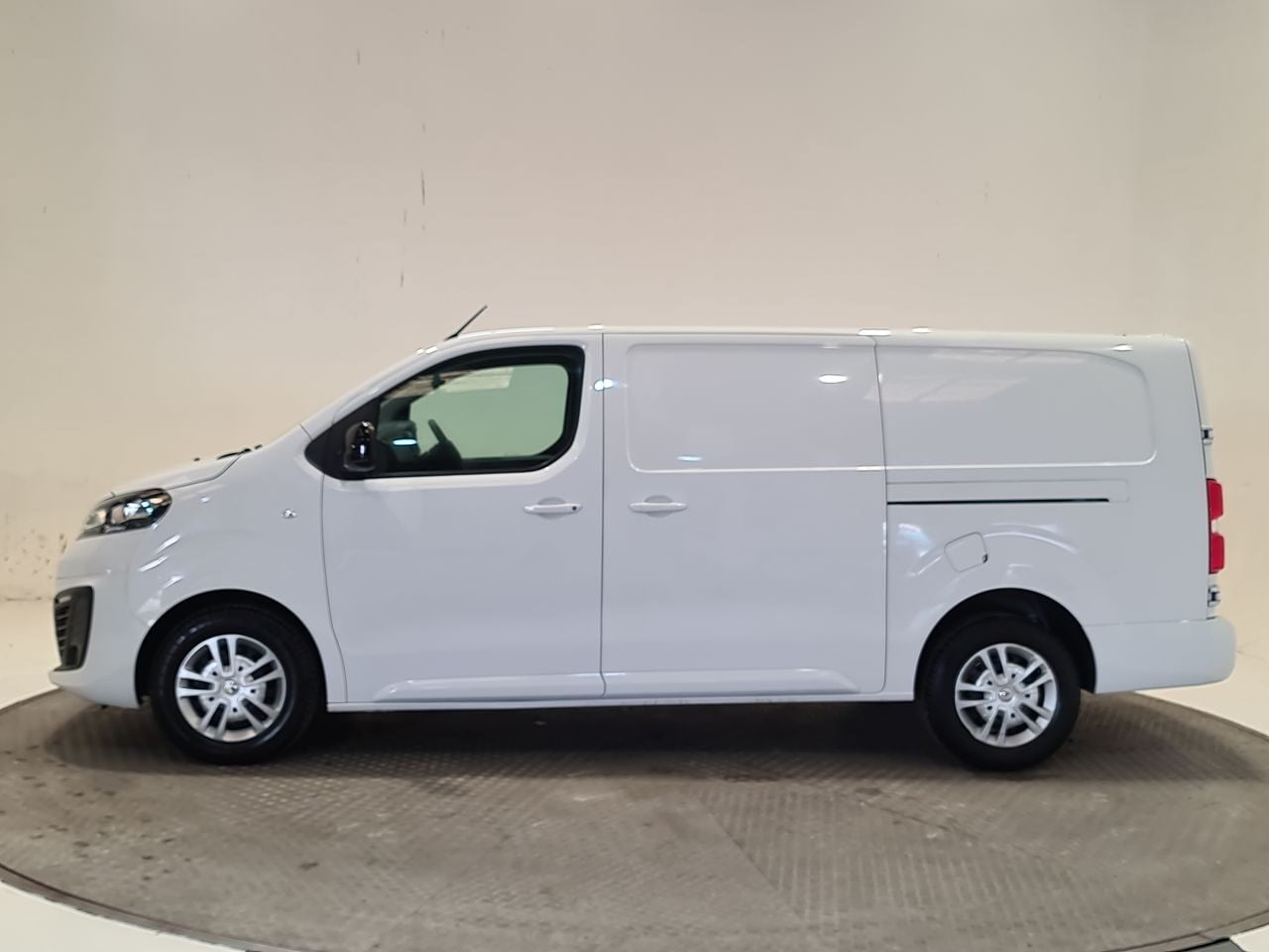 Used Vauxhall Vivaro 2023 for sale - 78218954: Photo 5