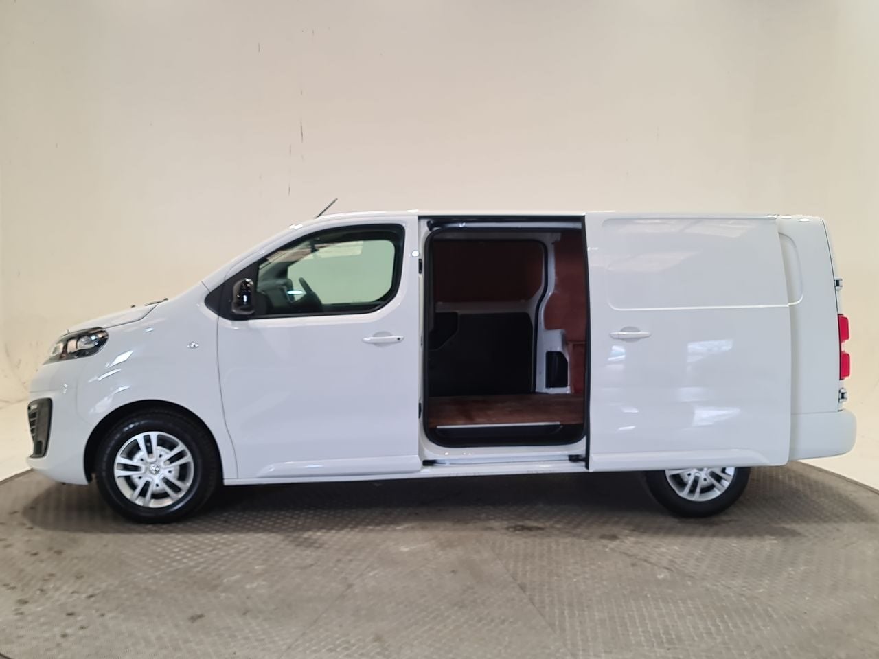 Used Vauxhall Vivaro 2023 for sale - 78218954: Photo 9