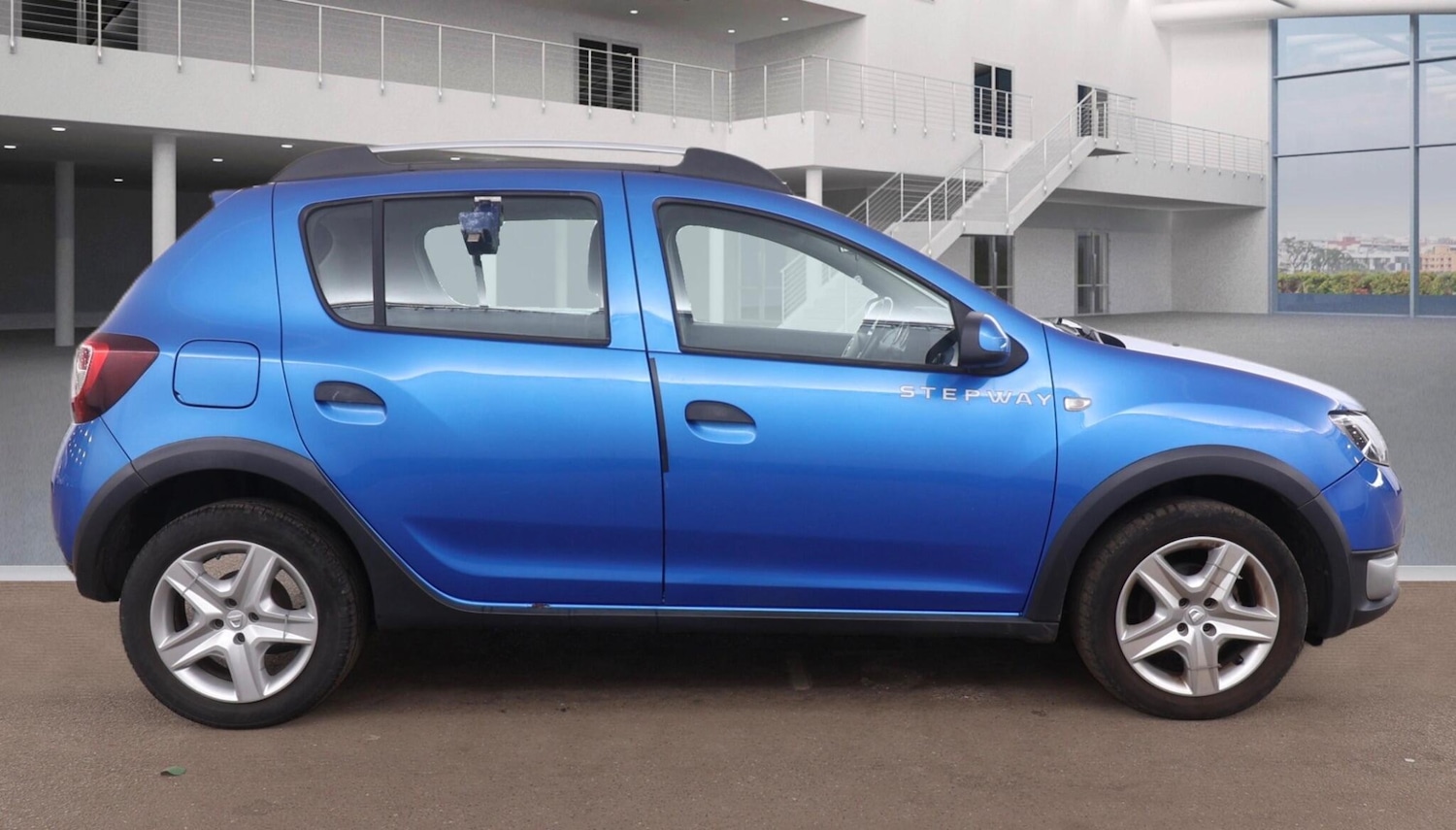 Used Dacia Sandero Stepway 2015 for sale - 78101138: Photo 5