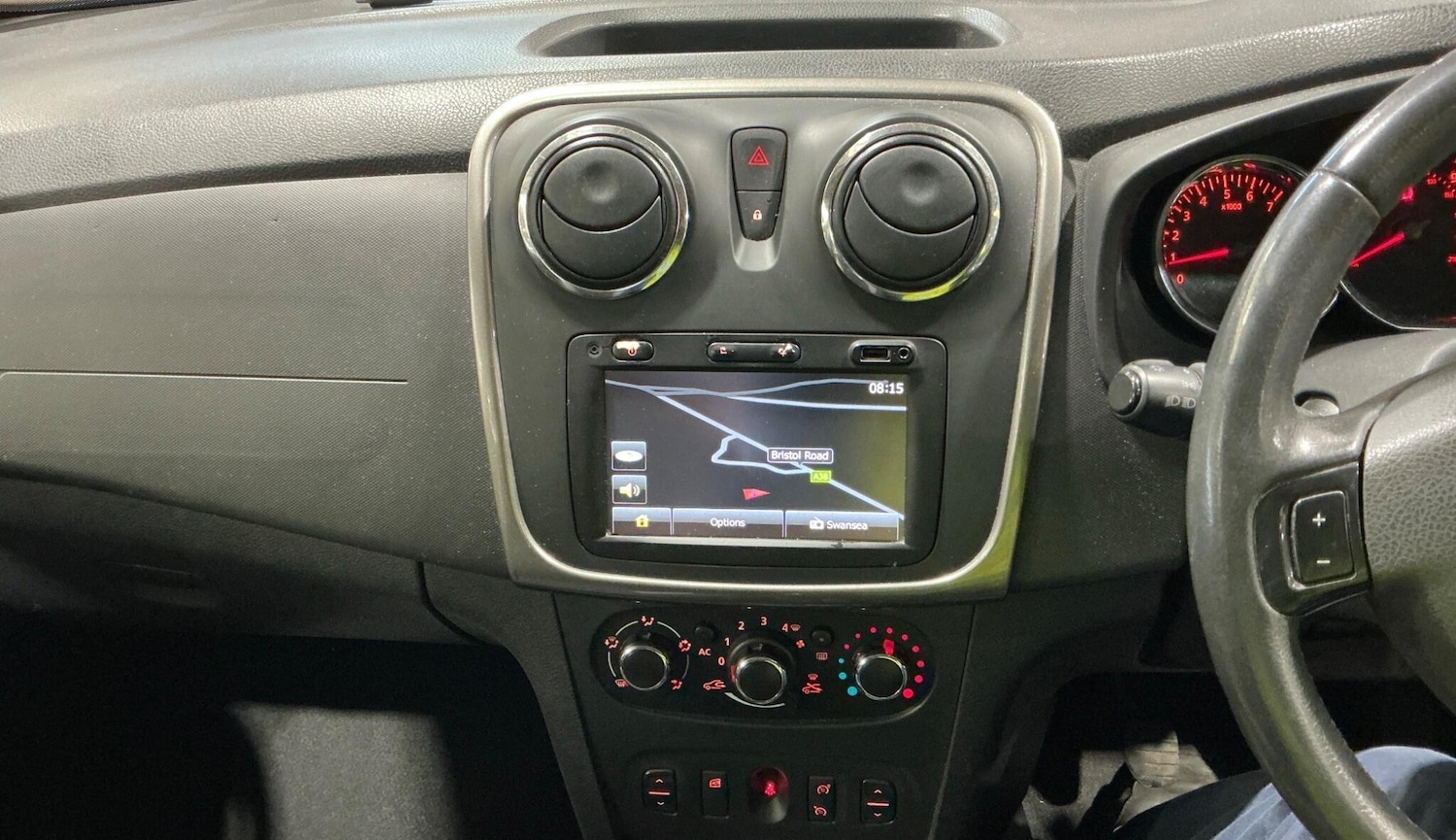 Used Dacia Sandero Stepway 2015 for sale - 78101138: Photo 9