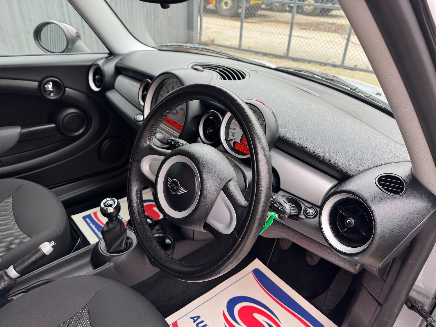 Used MINI Hatch 2009 for sale - 78116261: Photo 17