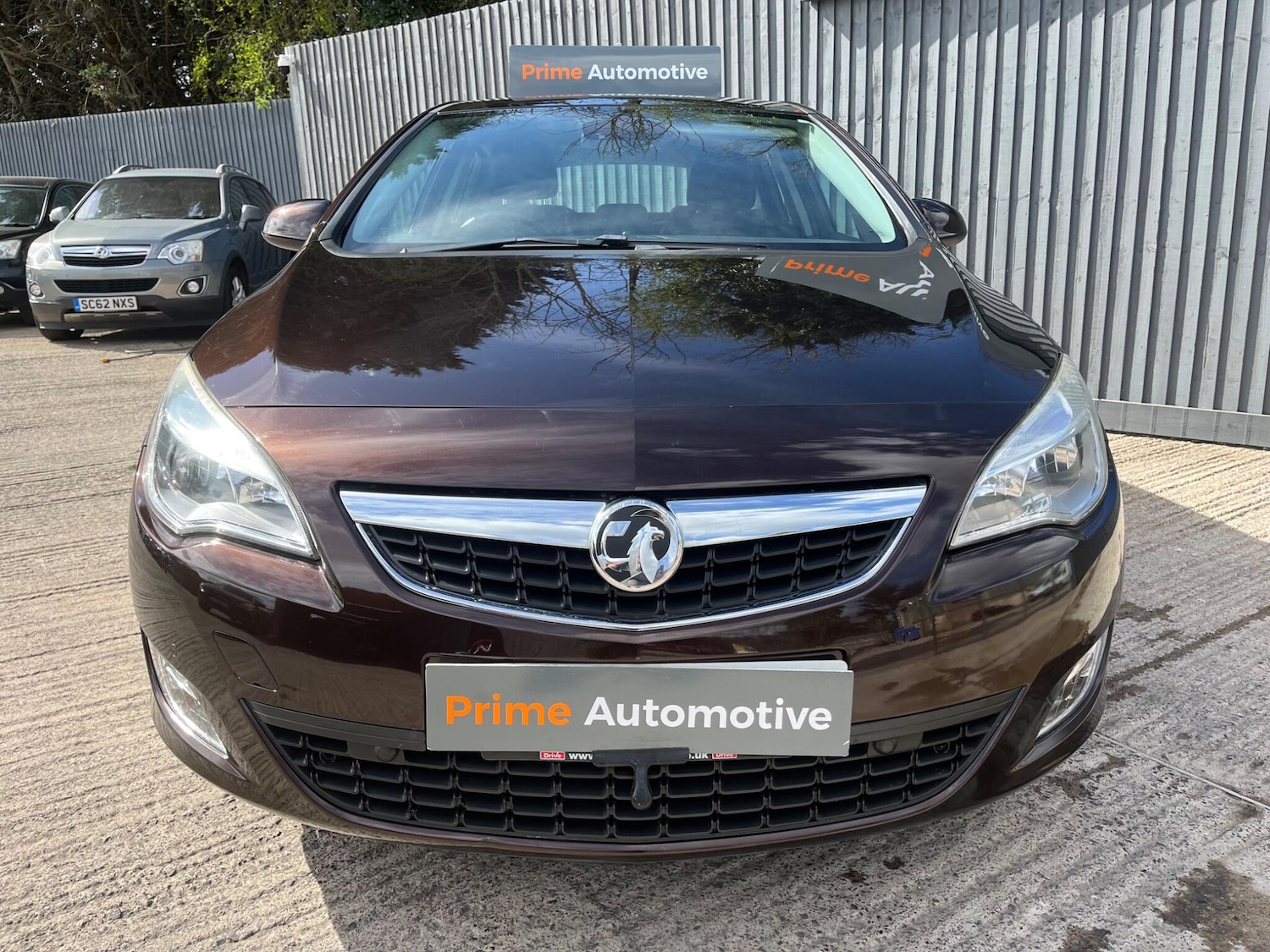 Used Vauxhall Astra 2012 for sale - 78033764: Photo 2