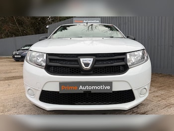 Used Dacia Sandero 2015 for sale - 77882915: Photo