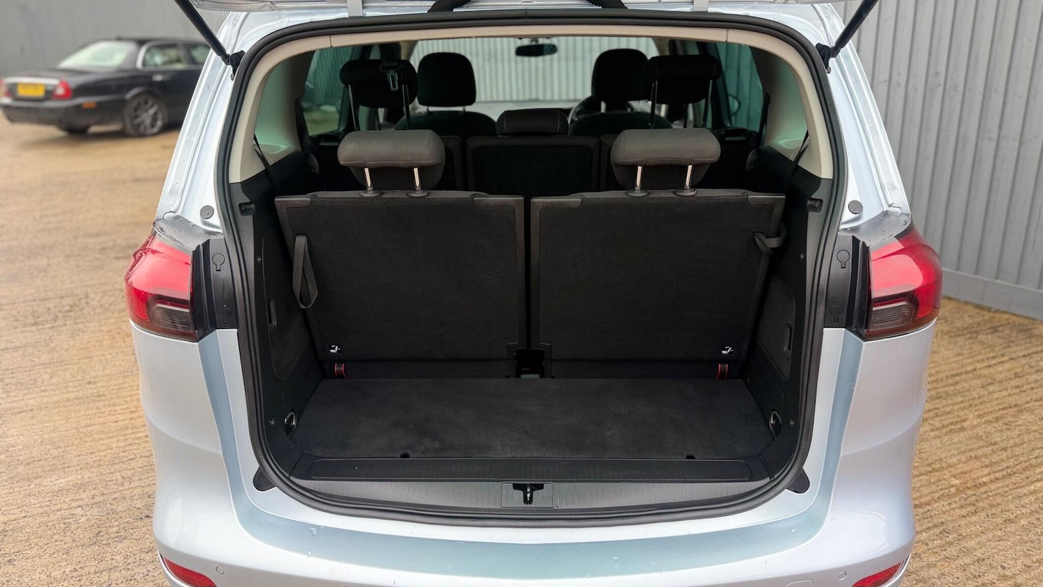 Used Vauxhall Zafira Tourer for sale - 77882935: Photo 17