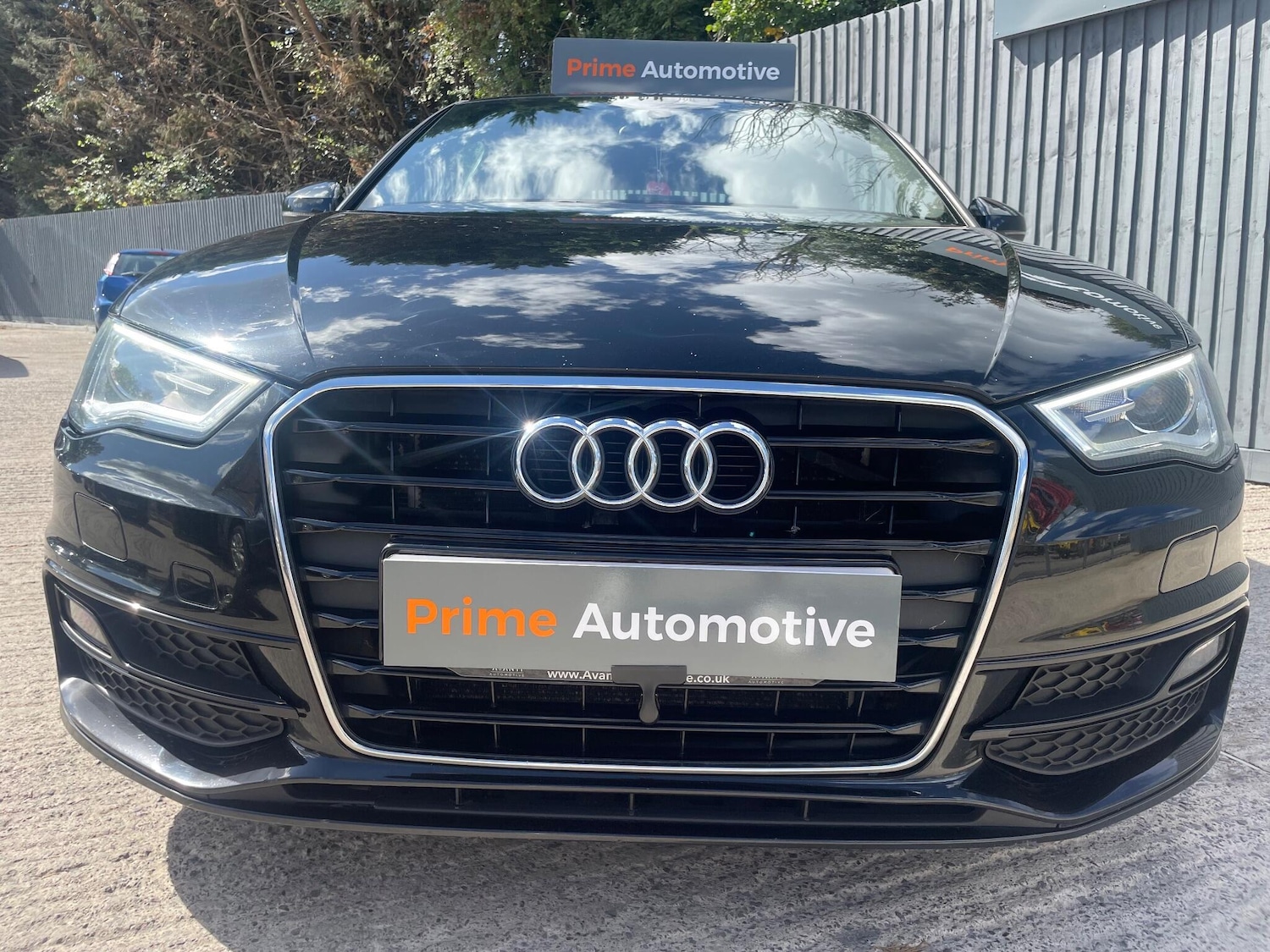 Used Audi A3 2014 for sale - 77925000: Photo 2