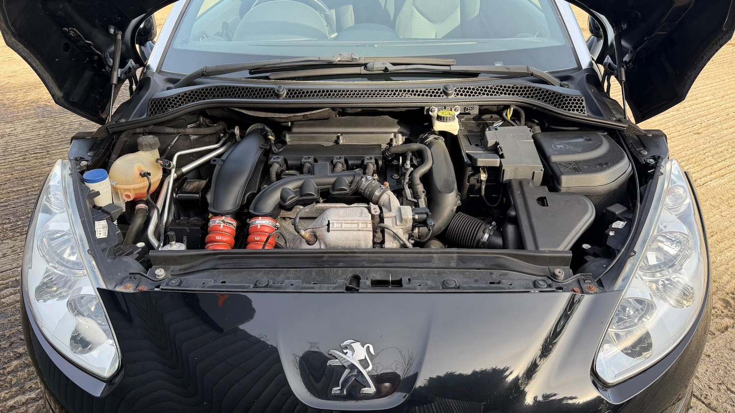 Used Peugeot RCZ for sale - 77882155: Photo 16