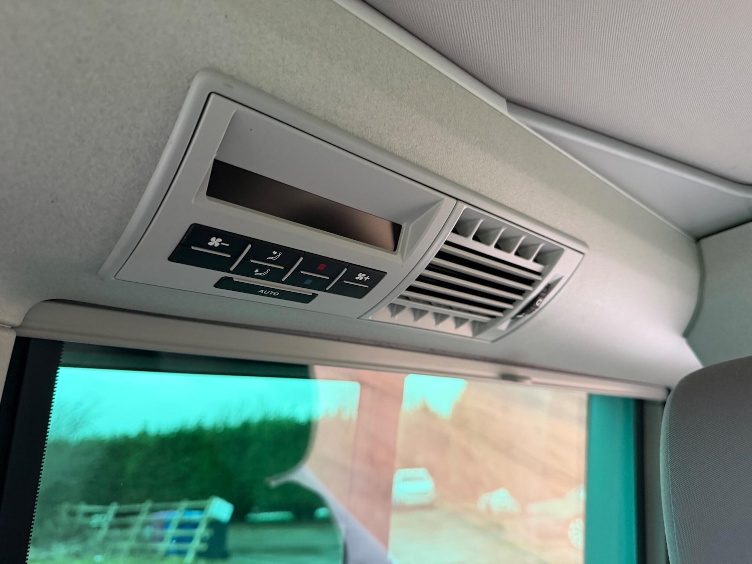 Used Volkswagen California 2010 for sale - 77119925: Photo 20