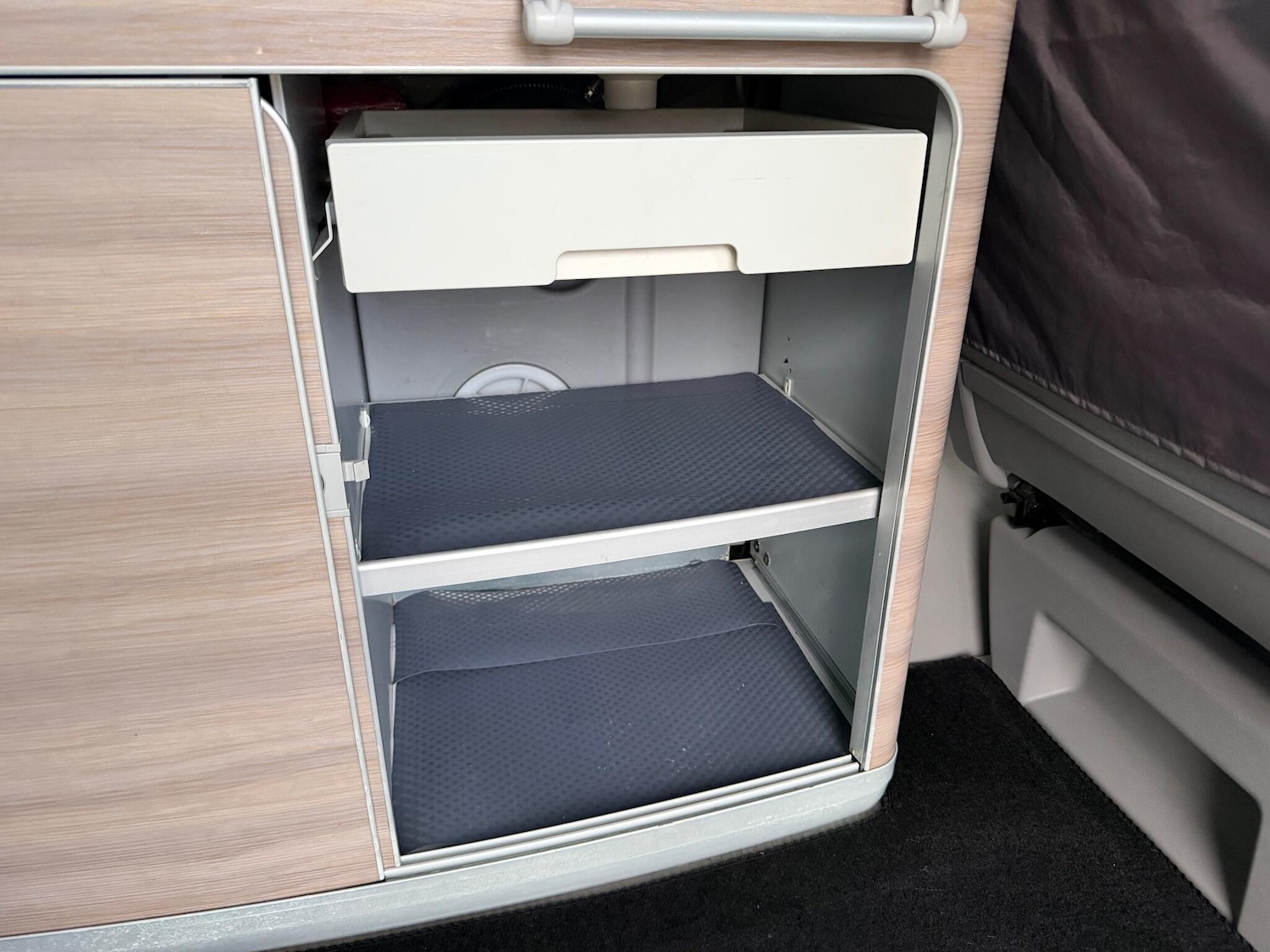 Used Volkswagen California 2010 for sale - 77119925: Photo 31