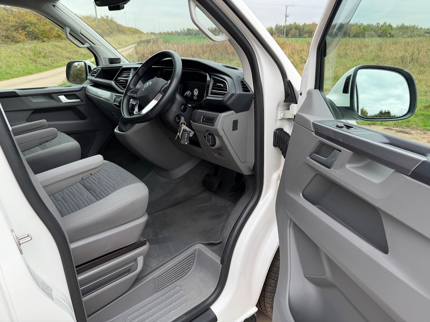 Used Volkswagen California 2022 for sale - 76270829: Photo 3