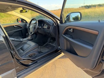 Used Volvo XC70 2009 for sale - 79751151: Photo