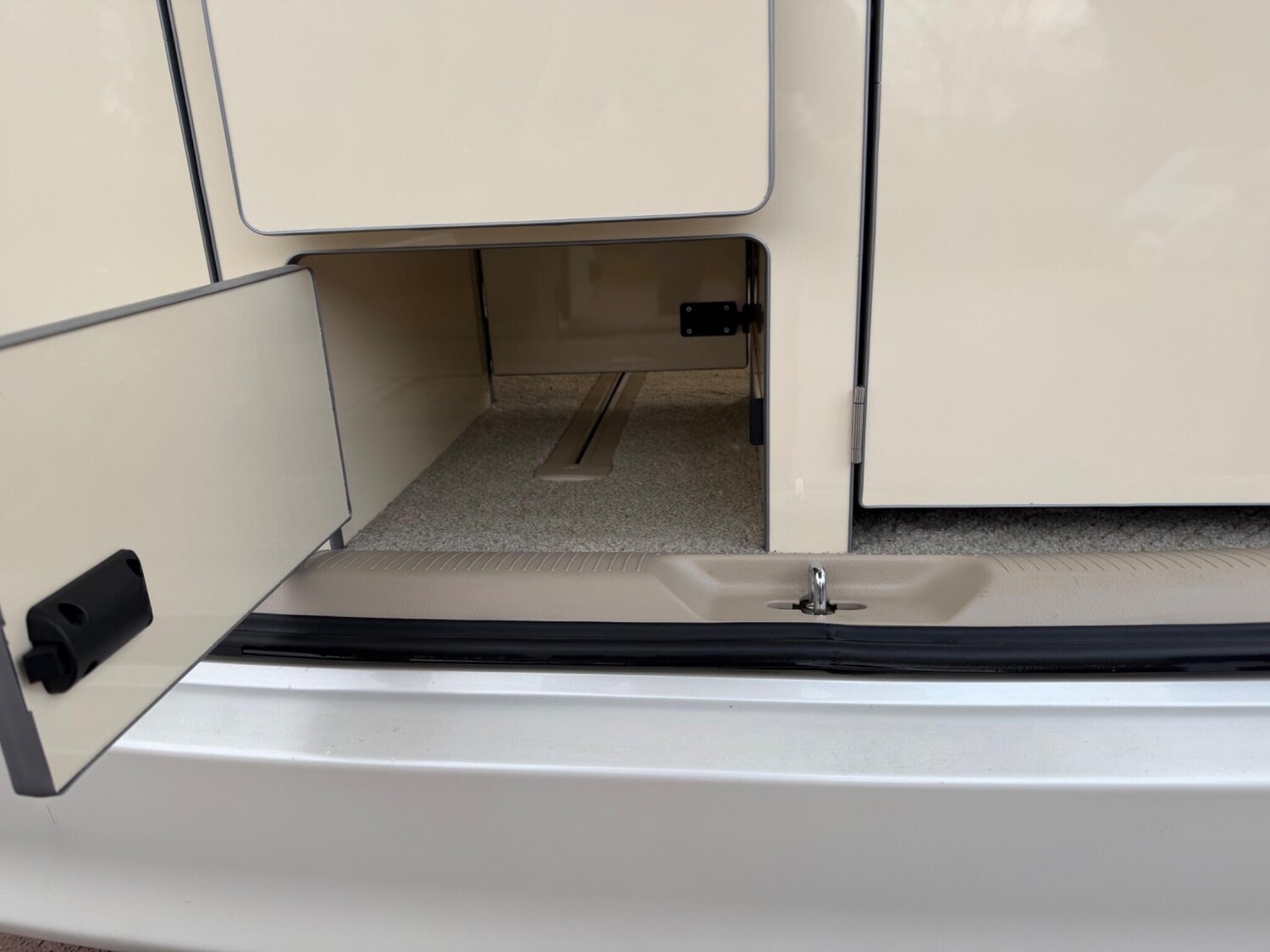 Used Toyota Alphard 2021 for sale - 77479057: Photo 18