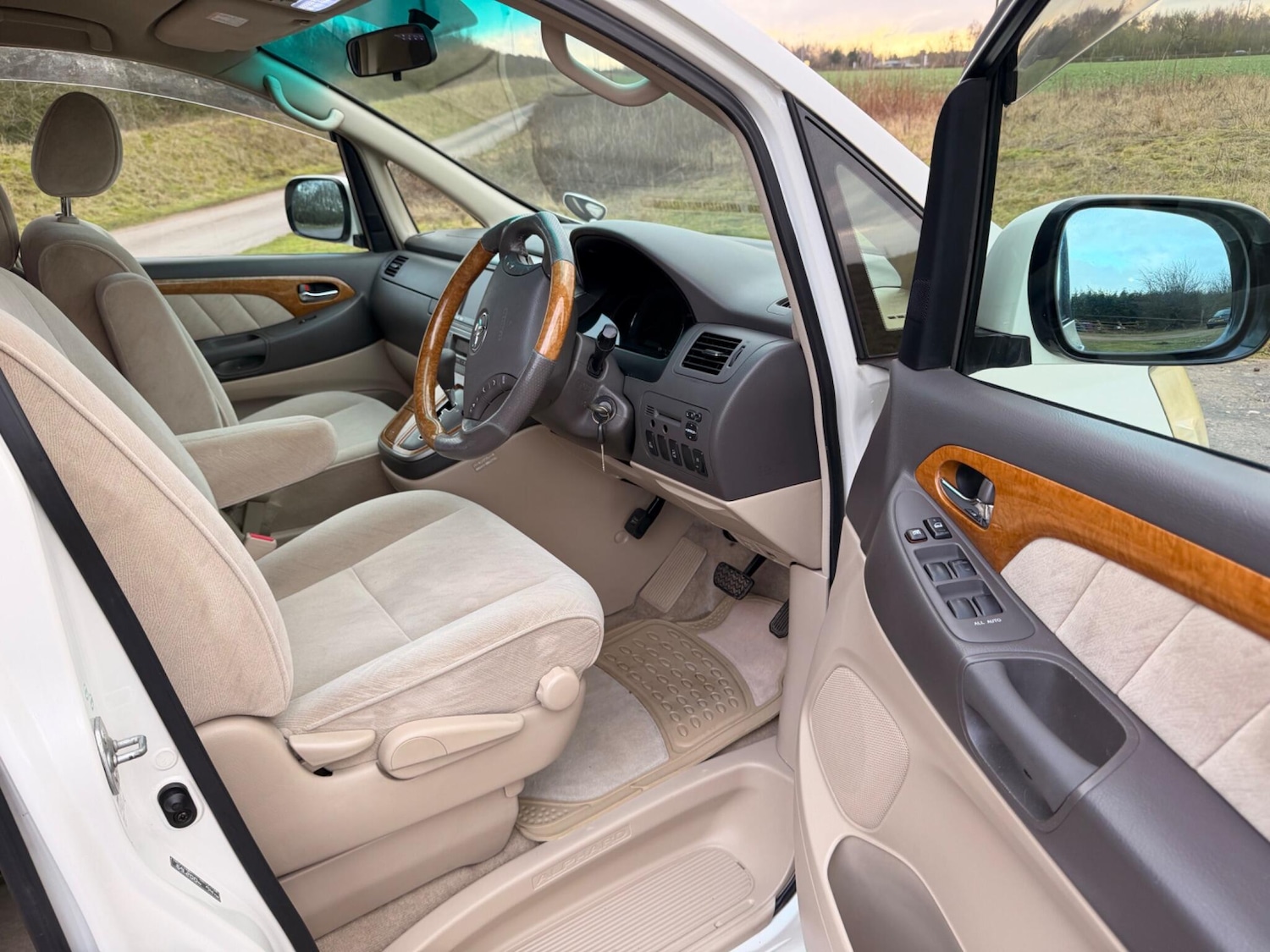 Used Toyota Alphard 2021 for sale - 77479057: Photo 3