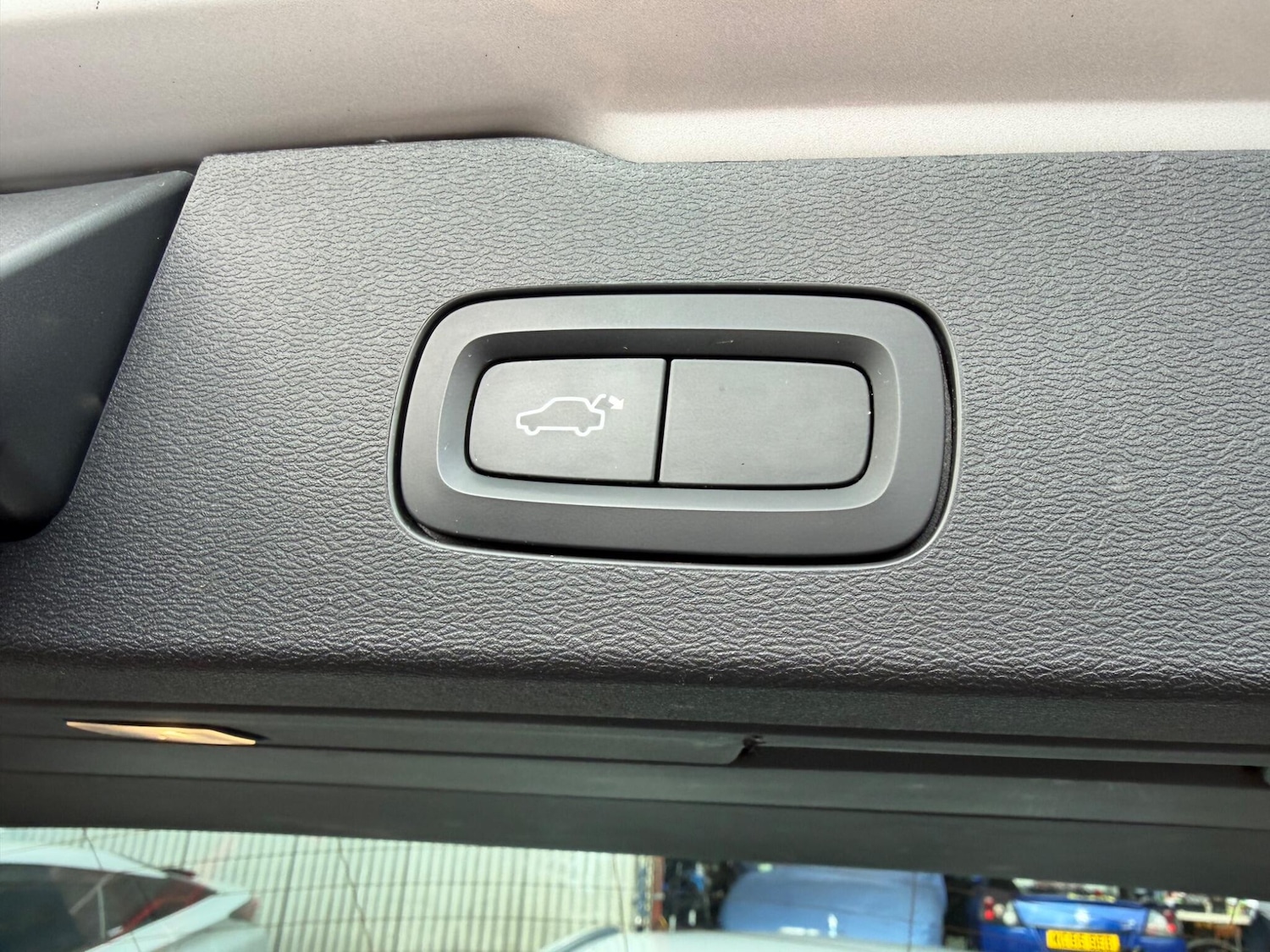 Used Volvo V60 2018 for sale - 77266790: Photo 13