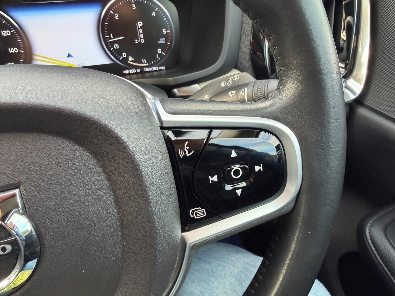 Used Volvo V60 2018 for sale - 77266790: Photo 15