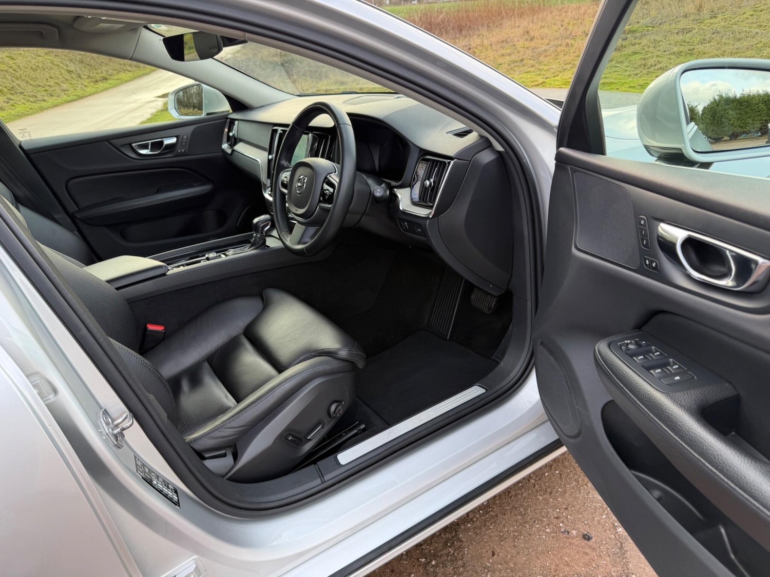 Used Volvo V60 2018 for sale - 77266790: Photo 30