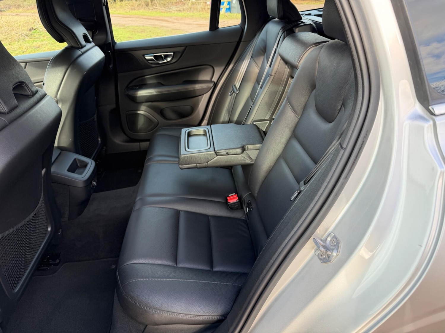 Used Volvo V60 2018 for sale - 77266790: Photo 36