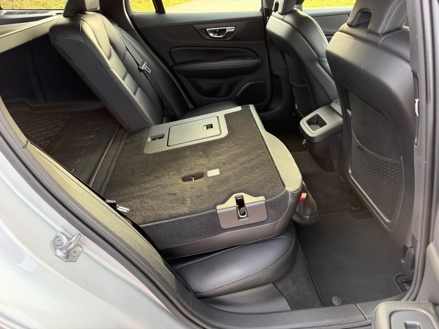 Used Volvo V60 2018 for sale - 77266790: Photo 44