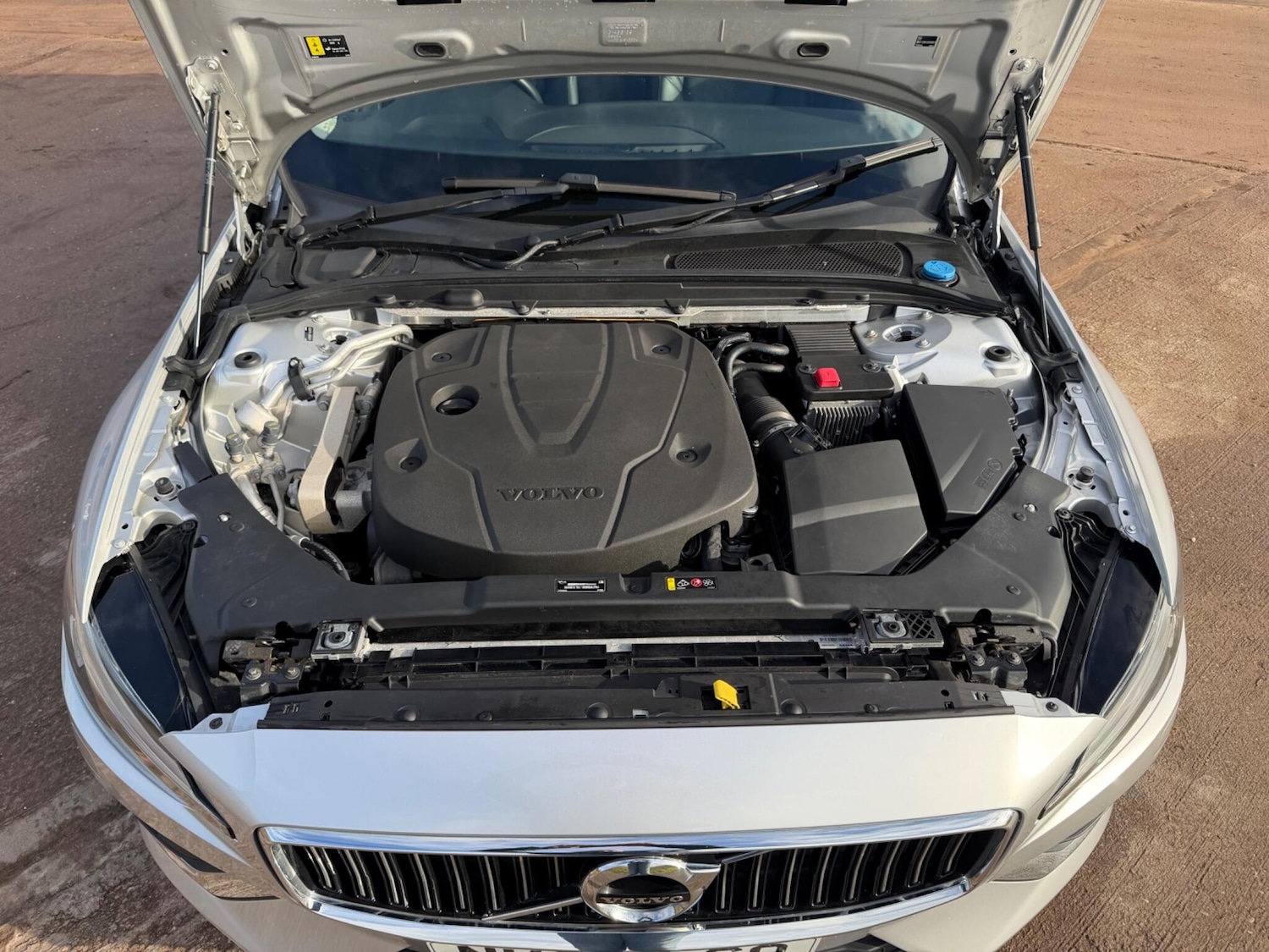 Used Volvo V60 2018 for sale - 77266790: Photo 50