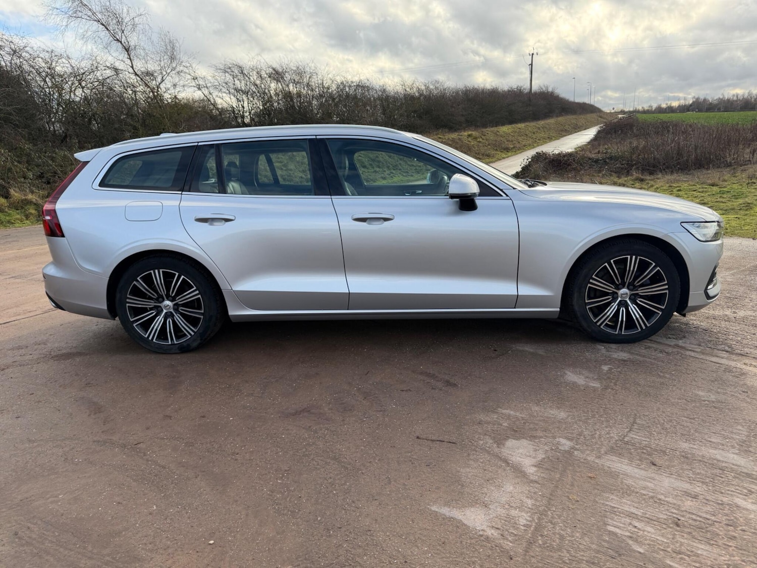 Used Volvo V60 2018 for sale - 77266790: Photo 53