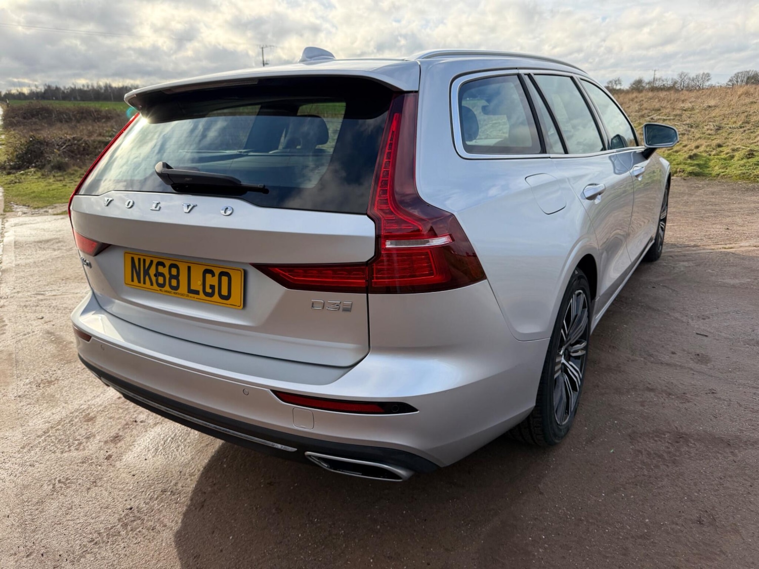 Used Volvo V60 2018 for sale - 77266790: Photo 55